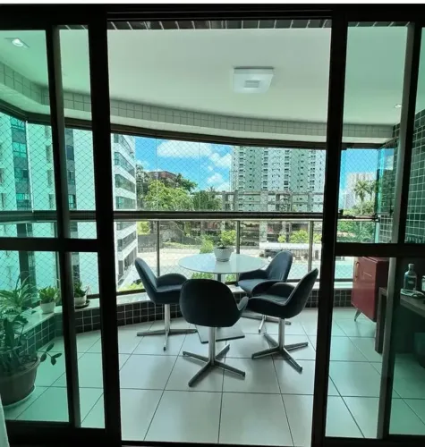Apartamento para venda tem 171 metros quadrados com 4 quartos em Monteiro - Recife - PE