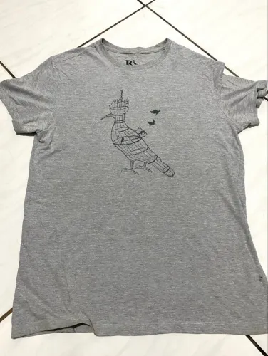 Camisa cinza masculina da marca Reserva tamanho G