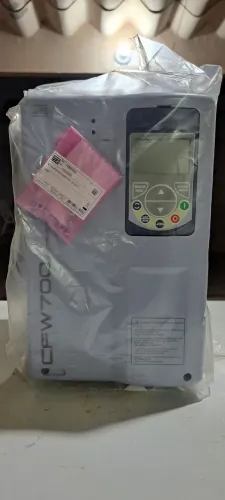 Inversor De Frequência Weg Cfw700 7.5cv 24a 200-240v Trifásico