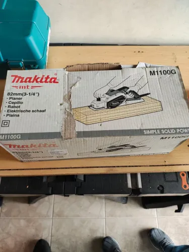 Plaina Makita M1100G