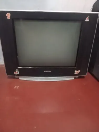 Televisão de tubo +playStation 2 + converso 1$140