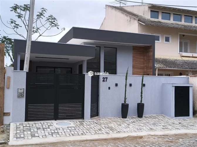 Maravilhosa casa linear, primeira locação!