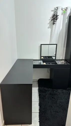 Penteadeira na cor preta