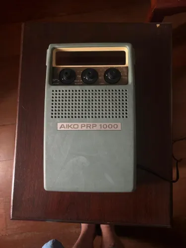 Toca Discos Rádio AM portátil Aiko