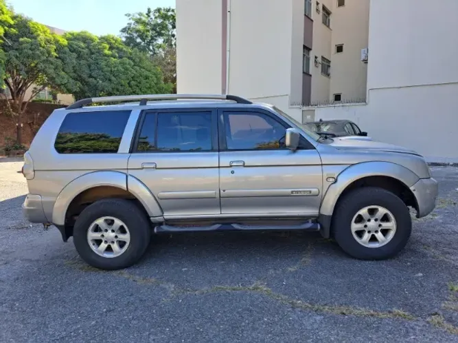 Mitsubishi Pajero Sport HPE 2.5 4X4 Diesel Mec. 2008