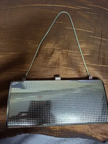 BOLSA DE FESTA DOURADA ESTRUTURADA