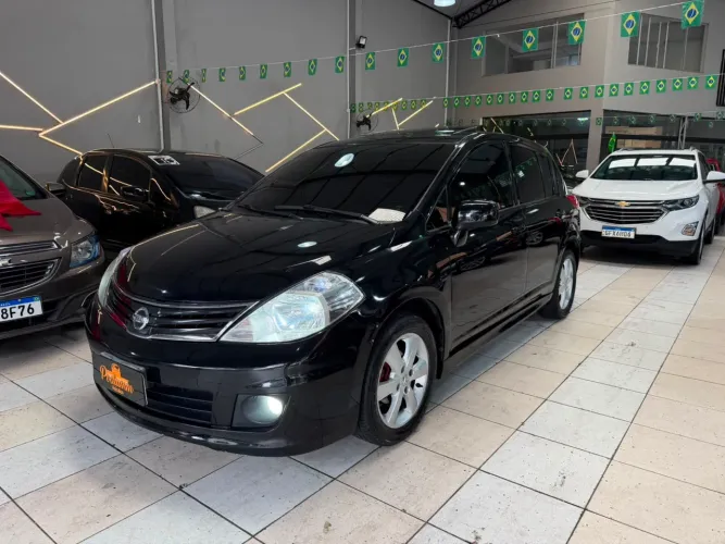 Nissan Tiida SL 1.8/1.8 Flex 16V Aut. 2012