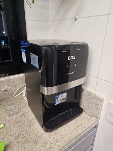 Bebedouro - Purificador de Água Eos Mineralle com Compressor Preto Epc02p 220v