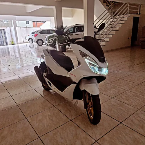 PCX DLX 150 2016 TODA REVISADA ACEITO TROCA MAIOR VALOR CARRO OU MOTO