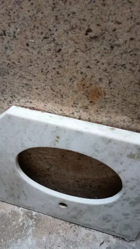 Vendo pedra de mármore para pia de banheiro 