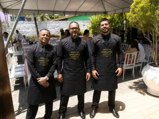 GARÇOM , ROSKEIRO  *ORÇAMENTO PARA EVENTOS E FESTAS    *>71) 9_9_2_3_2-5_3_0_1