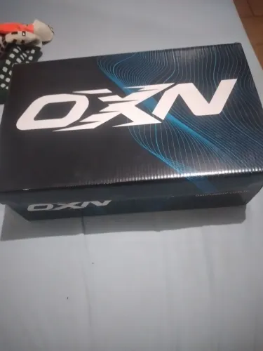 Chuteira oxn usada número 40