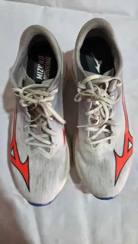 Mizuno rebelion flash 3 - TAM 43