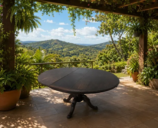 Mesa de madeira maciça lindíssima 