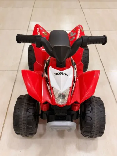 Quadriciclo infantil elétrica Honda