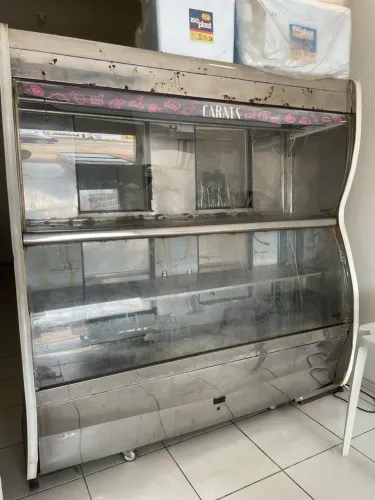 Balcão expositor de carnes
