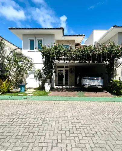 Casa duplex à Venda no Condomínio Villaggio Marbello