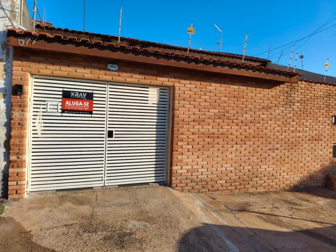 Aluga-se Excelente Casa no bairro Sorocaba 1