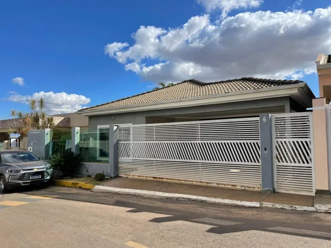 Imperdível! Linda Casa em Condomínio de Alto Padrão em Vicente Pires
