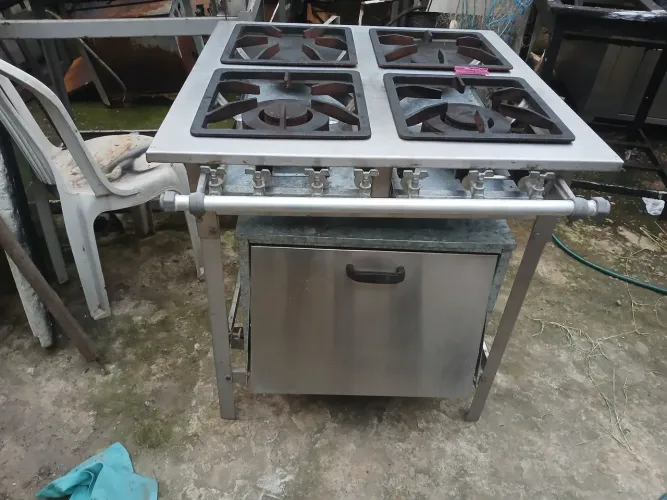 Fogões industrial inox com  forno 