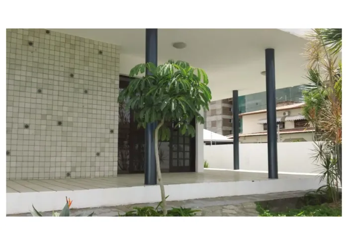 Alugamos um Ponto comercial - Casa duplex C/310m2 de Área Construída