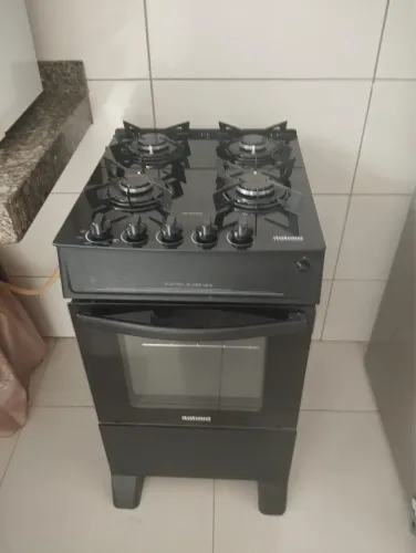 Vende-se fogão 4 bocas tampo de vidro 