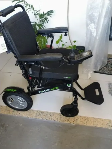 Cadeira de rodas motorizada portátil 