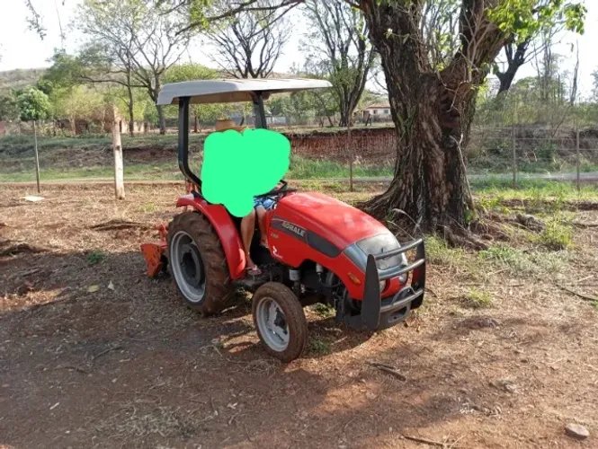 Vendo Trator Agrale3