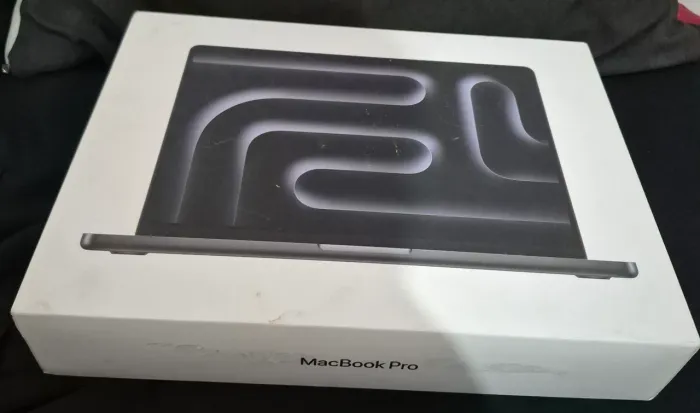 Caixa Apple M4 Pro