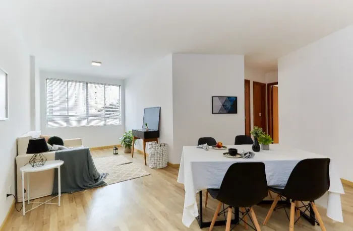 Apartamento com 3 Quartos para Alugar no Rebouças