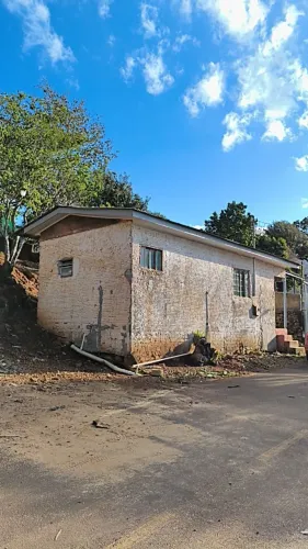 Vendo ou alugo casa próximo ao centro