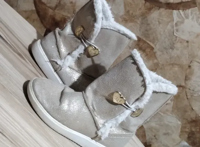 Bota Molequinha Tamanho 31