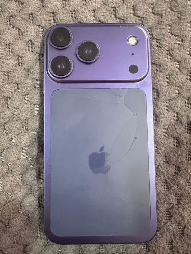 IPHONE 11 NA CARCAÇA DO 17 PRO