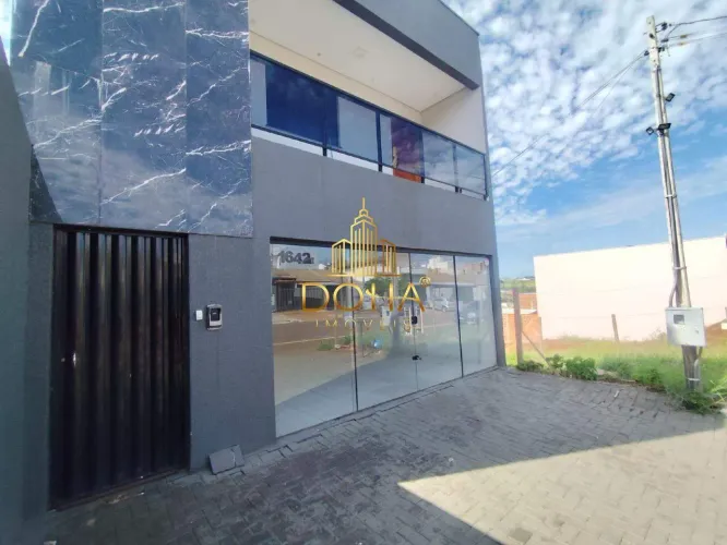 PRÉDIO RESIDENCIAL COM UMA SUÍTE E TRÊS QUARTOS E SALA COMERCIAL Á VENDA