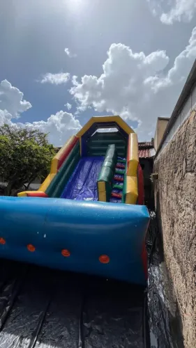 Locação,pula pula,brinquedos infláveis,mesa, cadeira