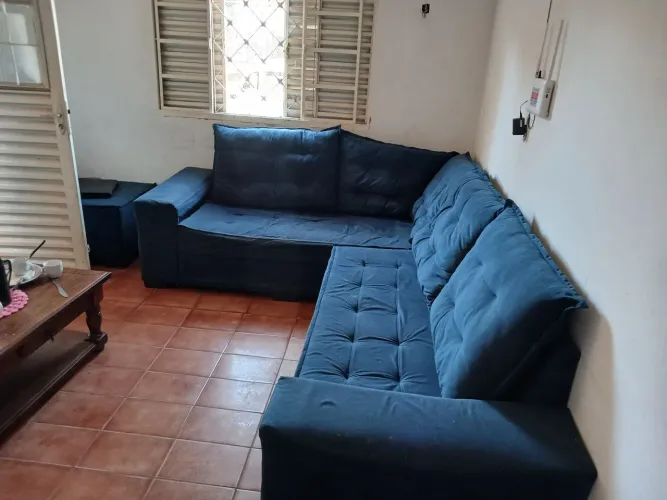 Sofá 6 lugares com puff
