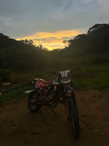 Vendo ou troco Tornado 250