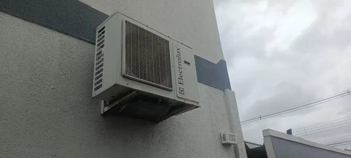 Ar condicionado Eletrolux Bi-Split
