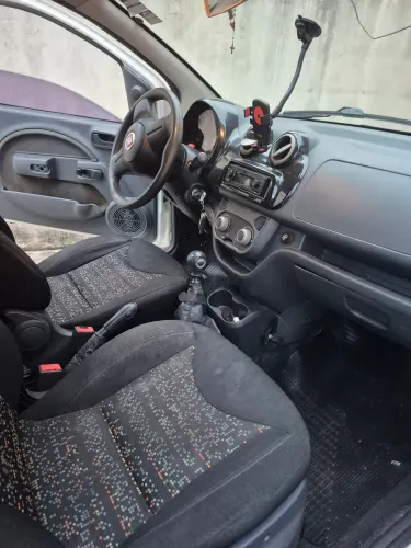 Fiat Uno Vivace 1.0 EVO Fire Flex 8V 3P 2012