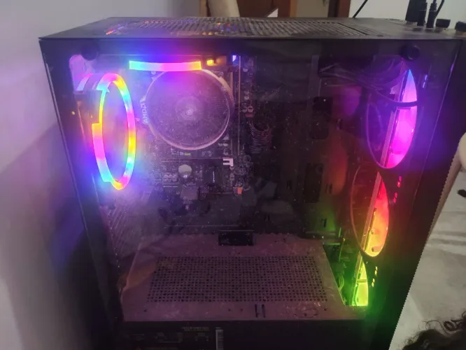 PC GMAER Ryzem 7 5700 32 RAM