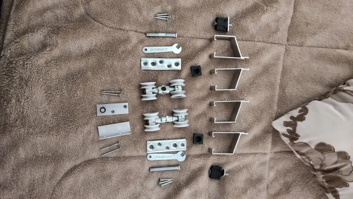 Vende - se kit para porta de correr - Preço de desapego 