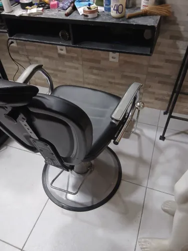 Cadeira de barbeiro dompel hidráulica e reclinavel