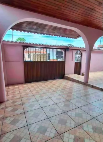 Vendo uma casa aqui em paragominas
