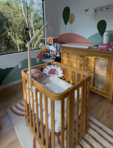 Berço Evolutivo 1,2,3 Só Berços - 3 em 1, madeira maciça, cor mel, com rodinhas