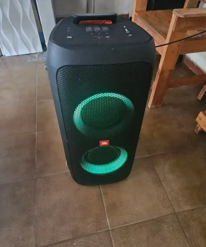Caixa jbl 310