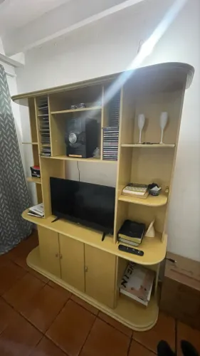 Estante de sala