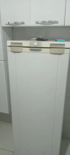 Vendo uma geladeira
