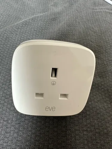 Tomada Inteligente Eve Energy Matter/Thread Plugue Britânico (Nova)