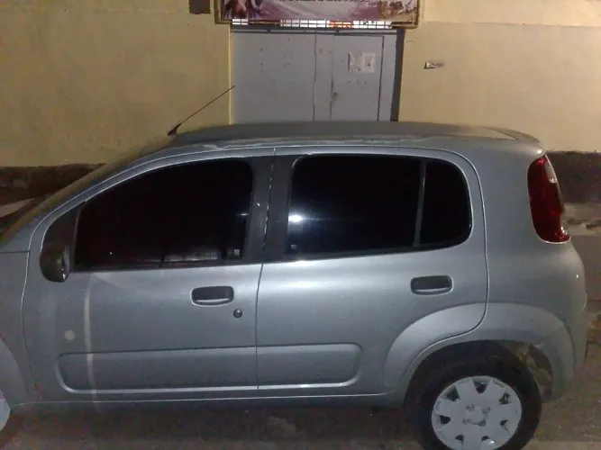 Fiat Uno Vivace/rua 1.0 EVO Fire Flex 8V 5P 2012