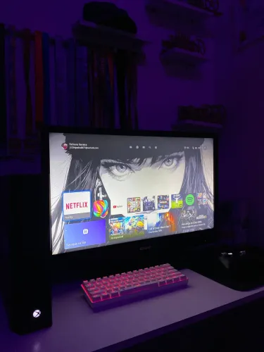 Televisão 32 polegadas, CCE, ACEITO TROCAR EM MONITOR!!